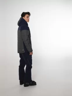 Ski Jas Protest Men Mount 21 Snowjacket Huntergreen -ontdek een breed assortiment van outdoor kleding 6711212 672 model back full 01