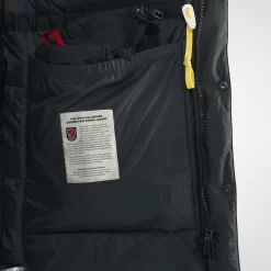 Jas Fjallraven Men Expedition Long Down Parka Black -ontdek een breed assortiment van outdoor kleding 8 Expedition Long Down Parka M 86125 550 G DETAIL FJR