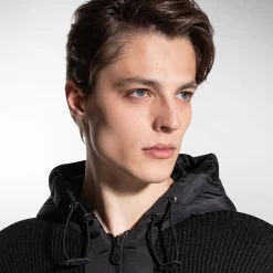 Vest Peuterey Men Foch Black -ontdek een breed assortiment van outdoor kleding Peuterey Man Topwear Tricotsweatshirt Black PEU329799011931NER 6 unq18764