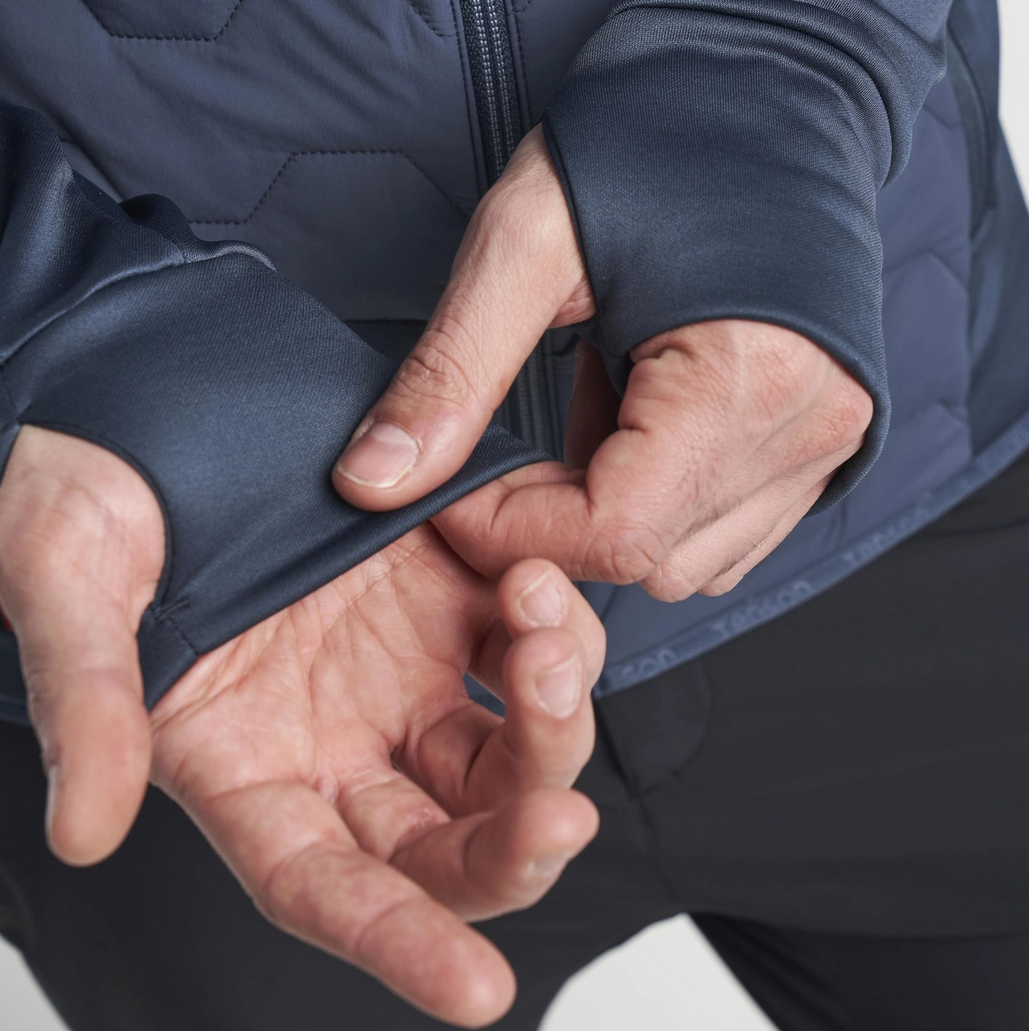 Jas Tenson Men TXlite Hybrid Zip Dark Blue 6 Jas Tenson Men TXlite Hybrid Zip Dark Blue - Afbeelding 4